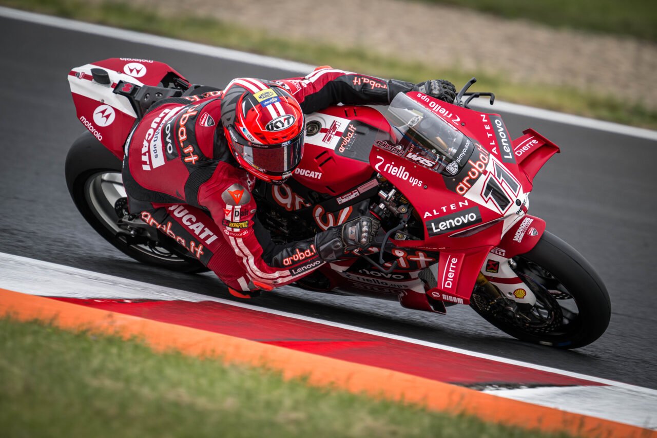 Nicolò Bulega #11 Aruba.it Racing Ducati Panigale V4 R venerdì FP SBK Most 2026